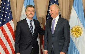While in Davos, Macri had a long conversation with US vice-president Joe Biden as part of the new bilateral atmosphere. 