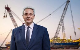 CEO Bruno Chabas, and Sietze Hepkema from the supervisory board, has agreed to a settlement which will be paid by the Amsterdam-based company. 