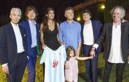 The official picture of the band with Macri, Juliana and their daughter Antonia at their country house  