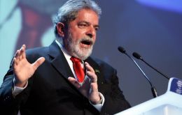 “When a poor man steals, he ends in jail; when a rich man steals he is named minister”, the phrase belongs to Lula da Silva, when he was leading the opposition.