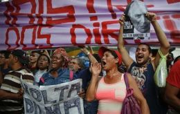 Organizers estimated 2,000 people participated in the demonstration. In Rio de Janeiro, about 1,000 protesters staged a march calling for Temer to resign. 