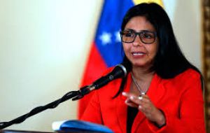 In this case the transfer is done at foreign minister level: Nin Novoa will be handing the symbols of the chair to his peer from Venezuela, Delcy Rodríguez.