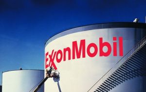Exxon describes it as a “world-class discovery with a recoverable resource of between 800 million and 1.4 billion oil-equivalent barrels.” 