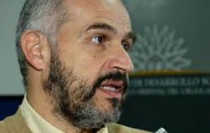 Mirza said that Diyab could begin legal actions against an airline which released in Brazil a warning communiqué with his picture 