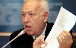 “The model proposed by Mr. Garcia Margallo is a Neanderthals model, a Franco model, which does not work and he must wake up from his long medieval siesta”