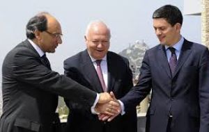 A policy similar to “the tripartite process attempted by Spain's ex former foreign minister Miguel Moratinos” last decade with David Miliband, and Peter Caruana.