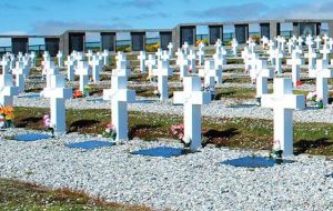 Malcorra mentioned the Red Cross exploratory to the Falklands for the identification of the remains of Argentine combatants buried in the Islands