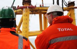 A joint operation of Total Austral, Wintershall Energy and Panamerican South the well is located in 50 meters deep water and linked through a 77kms pipeline