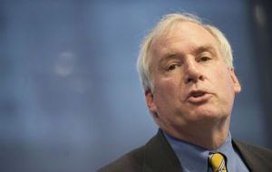 Stock markets plunged on Friday after Boston Fed Bank president Eric Rosengren said there was a case to be made for the Fed to raise rates sooner rather than later 