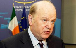 Irish Finance Minister Michael Noonan said Brexit prompted his department to reduce its GDP forecast to 3.5% for 2017. 