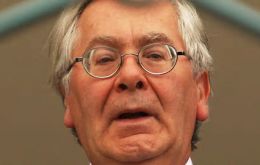 Lord King said that for the UK slowing down economy “the fall in sterling is a welcome change”  