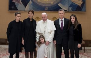 Pope Francis met with president Mauricio Macri and family. The two leaders spoke about the current situation in Argentina, according to official sources