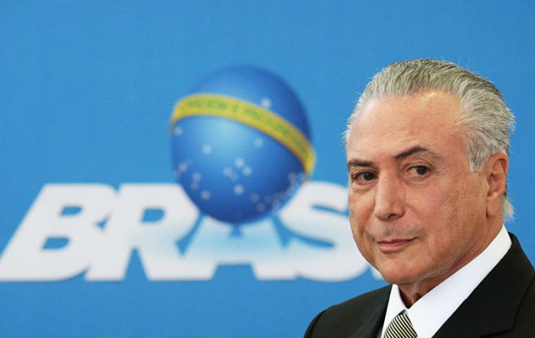 The poll said that disapproval of the way Temer was governing had grown by more than 11 percentage point to reach 51.5%. 