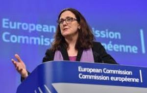 EU Trade Commissioner Cecilia Malmstrom said TTIP talks are not dead, contrary to what some politicians in Germany and France have said