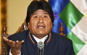 In Bolivia Evo Morales said he was indifferent to whoever wins on Tuesday since “there are no differences between candidates”. 