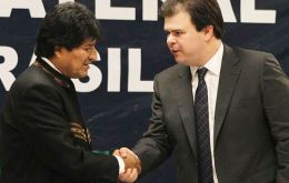 President Evo Morales and Brazil's Mines and energy minister, Fernando Coelho Filho, traveled to Santa Cruz for the signing ceremony.