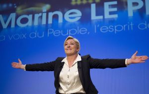 Polls suggest no left-wing candidate would make the second round, leaving Fillon a clear run at the anti-EU, anti-immigration National Front leader Marine Le Pen
