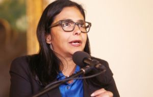 Venezuela minister Delcy Rodríguez, although suspended, has announced she will be attending the Wednesday Mercosur ceremony in Buenos Aires