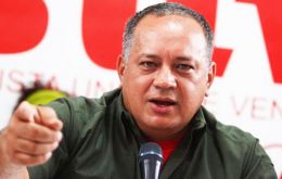 Cabello claimed all was done on orders from Macri, “from the coward Macri, yes I'm calling you a coward, your goons beat up Delcy a woman”!