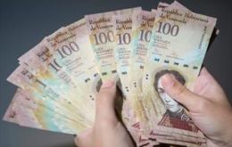 The 100-bolivar bills represent more than three-quarters of the money being used in Venezuela.