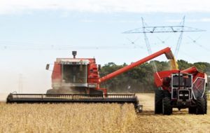 Argentina is estimated to increase farm production 50% sustainedly in the next four years, creating an additional 1.1 million jobs. 