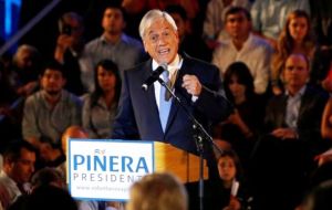 The bloc's inability to agree on a single candidate gives a clearer run to election frontrunner ex president Sebastian Piñera, who is backed by right-wing coalition.