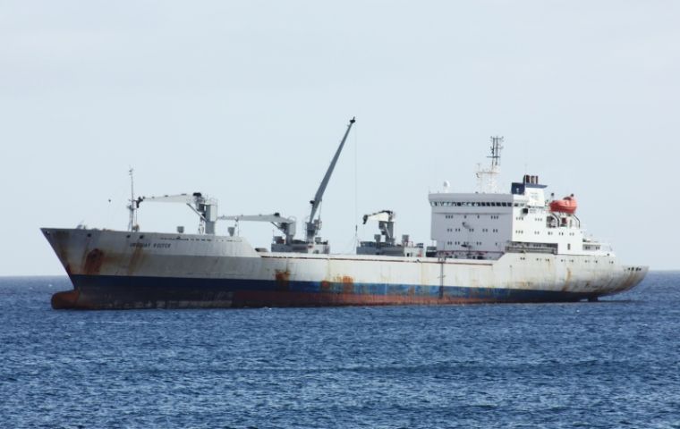 All crew of 42 people from M/V Reefer Uruguay have been safely transferred onboard escorting vessel M/V Taganrogskiy Zaliv. 