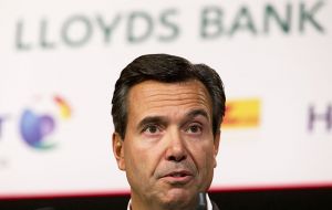 At last week's annual meeting, Lloyds CEO Antonio Horta Osorio told shareholders he expected the government to make at least £500m from the bailout. 