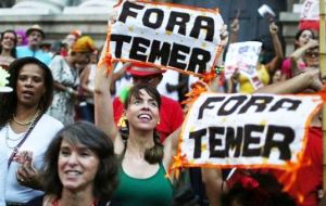 Anti-Temer protesters gathered in Sao Paulo and other major cities banging pots, honking horns and yelling “Temer out!” 