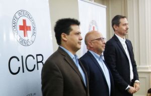 ICRC Buenos Aires office head Diego Alonso Rojas Coronel, ICRC Regional Delegate Lorenzo Caraffi and Humanitarian Project Plan (HPP) team head Laurent Corbaz 