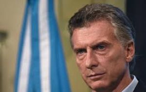 The Mauricio Macri government also revised its 2017 average expected exchange rate to 16.7 pesos per dollar, down from the 17.92 included in the 2017 budget.