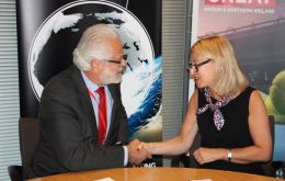 The Memorandum was signed by Catherine Raines, Director General of the Department for International Trade, and Apex-Brazil president Roberto Jaguaribe