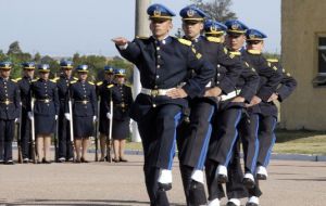Uruguayans also have great trust in the Armed Forces and the Police, with an average support of 59%. 
