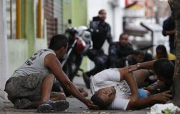 The average annual rate for violent deaths in Brazil is 29.9 murders per 100,000 inhabitants. 