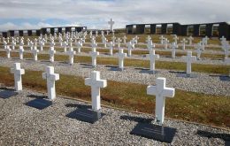 The forensic team identified 88 soldiers, out of 123 graves, with a cross saying, “Argentine soldier, only known to God”, at the Darwin cemetery in Falklands