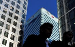 HSBC has said it is on course to move up to 1,000 jobs to France where it already has a full service universal bank after buying up Credit Commercial de France