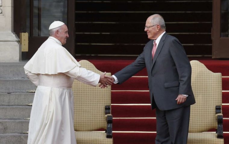 With President Kuczynski next to him, the pope said that tackling corruption required “a greater culture of transparency”