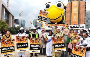 The 28 EU member states approved a ban on three neonicotinoid pesticides after the European food safety agency said most chemicals posed a risk to honey bees