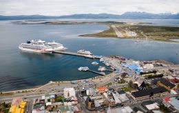 Ushuaia received some 120.000 visitors from 332 cruise calls this last season, which was described as excellent 