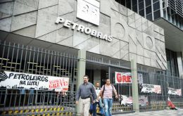 The oil sector strike included workers on at least 20 oil rigs in the lucrative Campos basin of 46 operated by Petrobras