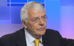 John Major, who lost power in 1997 after years of Conservative dissent over Europe, also backs a second poll and said positions were more “entrenched” today.