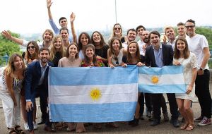 Since 1991, more than 510 Argentines have been selected to take part in this prestigious program and are now working successfully