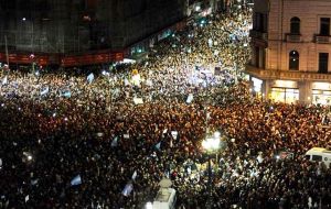 It is estimated that tens of thousands turned out in Buenos Aires in the square and avenues surrounding congress including a huge inflatable of the goddess of Justice