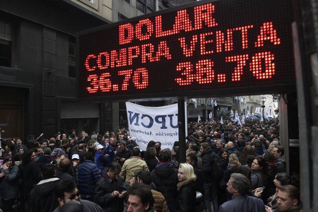 El peso argentino fue mÃ¡s fuerte que el $ 38.52 por dÃ³lar el miÃ©rcoles, marcando una pausa poco comÃºn en la cuenta de The New Year.