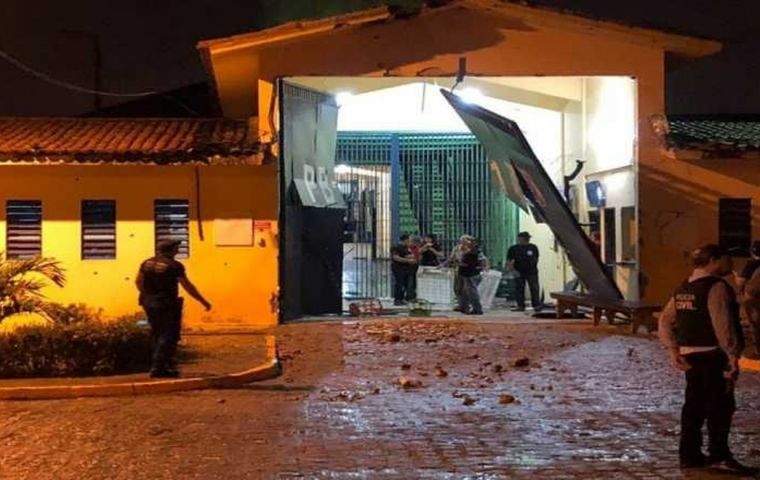 Officials said the assault was carried out by about 20 men in four vehicles who fired on watchtowers and used explosives to destroy the front gate of the prison