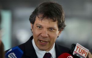 Haddad counts on only one coalition member, the miniscule Communist Party, and together they may control 50 seats. He will find it harder to build support