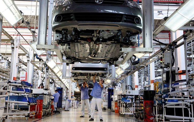 Anfavea said auto exports will now drop 8.6% this year to a total of 700,000 units. The estimate represented a significant revision 