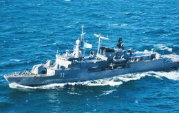 The ARA La Argentina destroyer took to sea Sunday from Puerto Belgrano to replace fellow destroyer ARA Almirante Brown in assisting Ocean Infinity