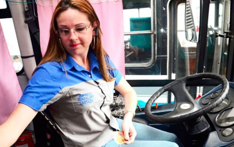 The urban bus companies have been ordered to hire female drivers until reaching the quota of 30 percent.