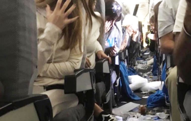 Severe turbulence caused havoc and left 15 Aerolíneas Argentinas passengers injured.